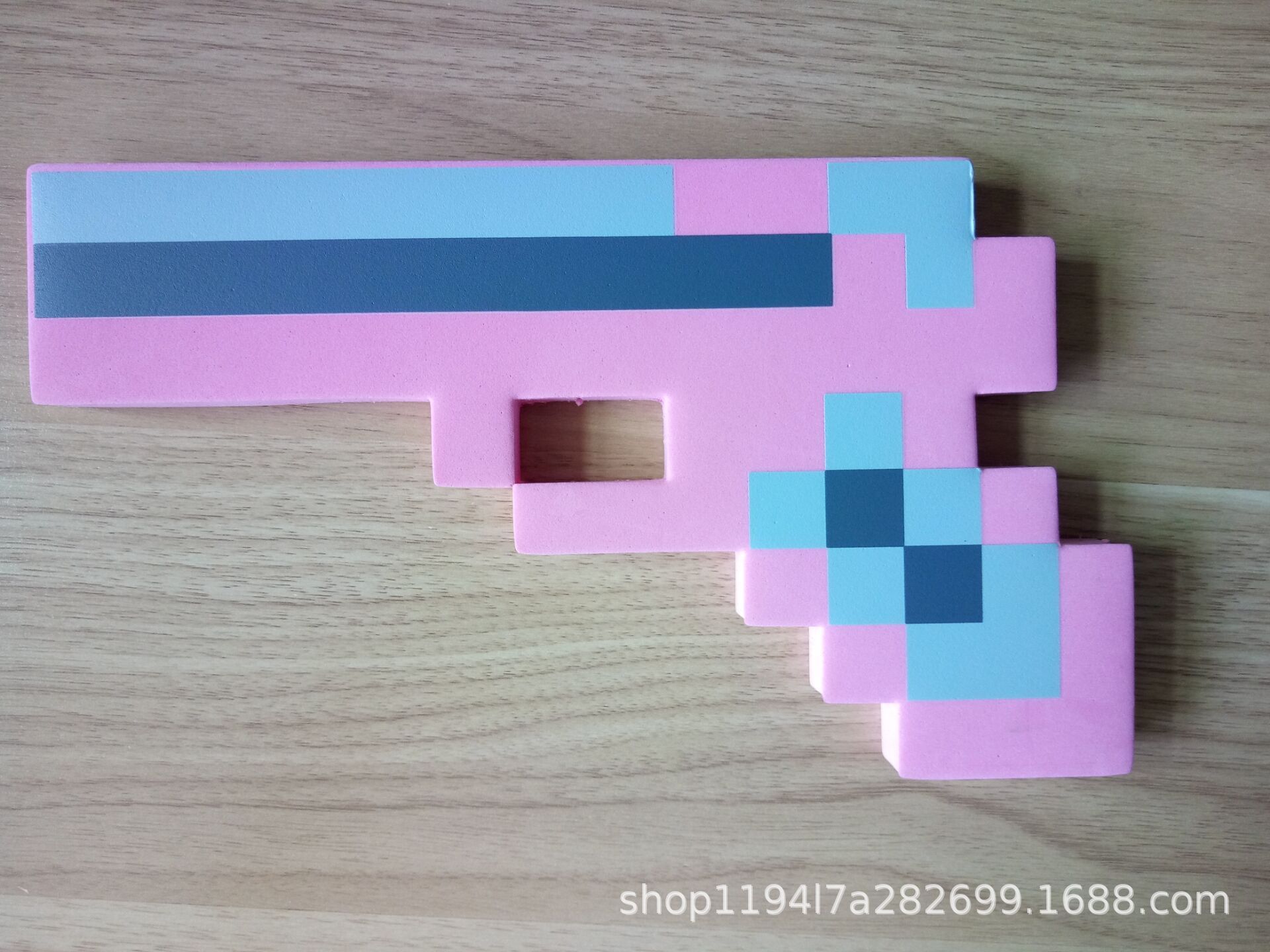 10688677476_1110399106.jpg